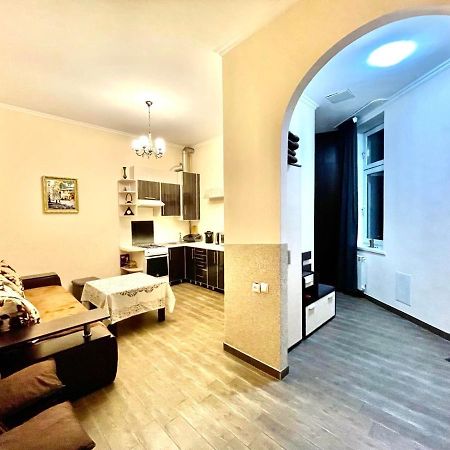 לבוב V&O Whitechocolateapt 800 M To Opera מראה חיצוני תמונה