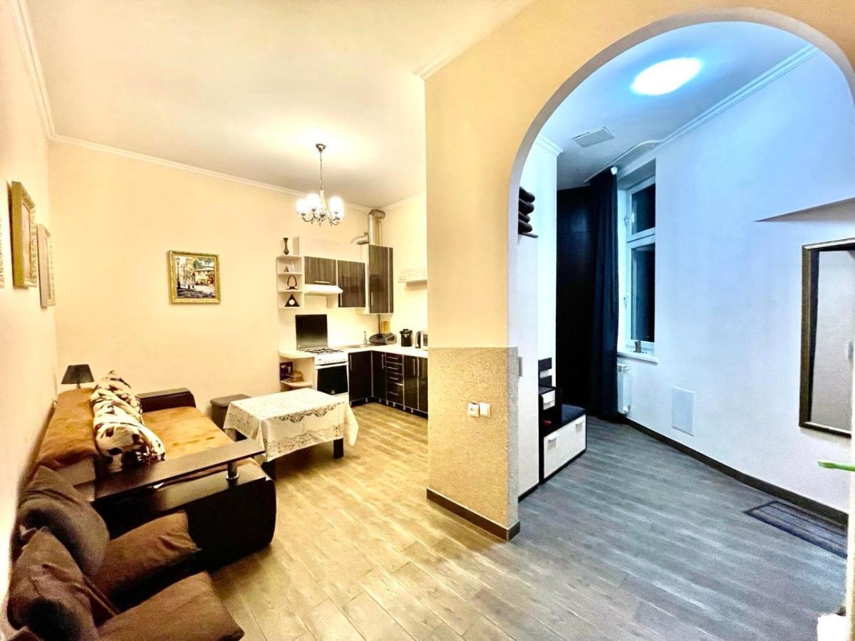 לבוב V&O Whitechocolateapt 800 M To Opera מראה חיצוני תמונה